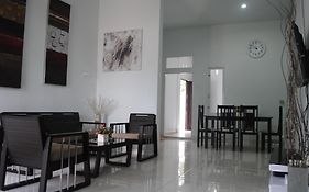 Golden Hawaii Villa